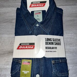 Dickies large long sleeve button down.large